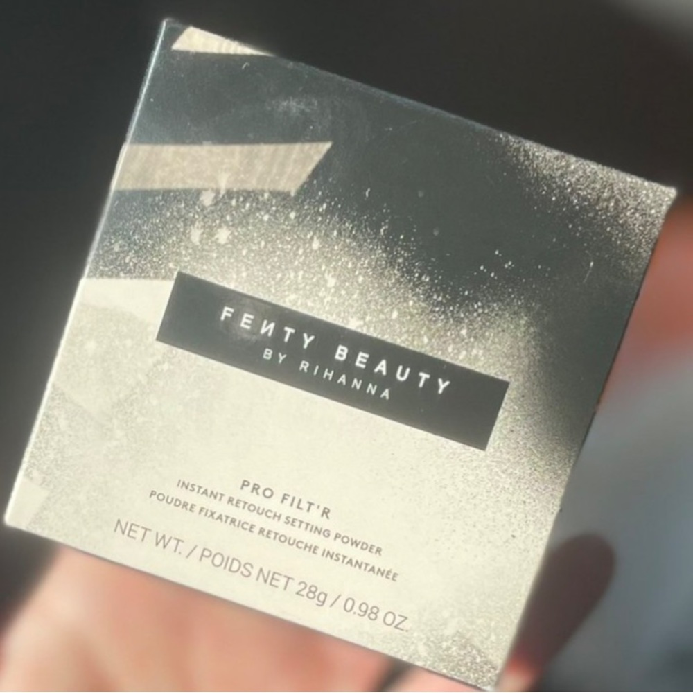 New Fenty Beauty PRO FILT'R INSTANT RETOUCH SETTING POWDER - Picture 8 of 13